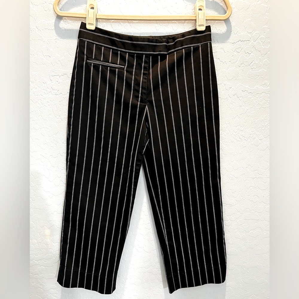 Bebe capri dress pants. Size 0.